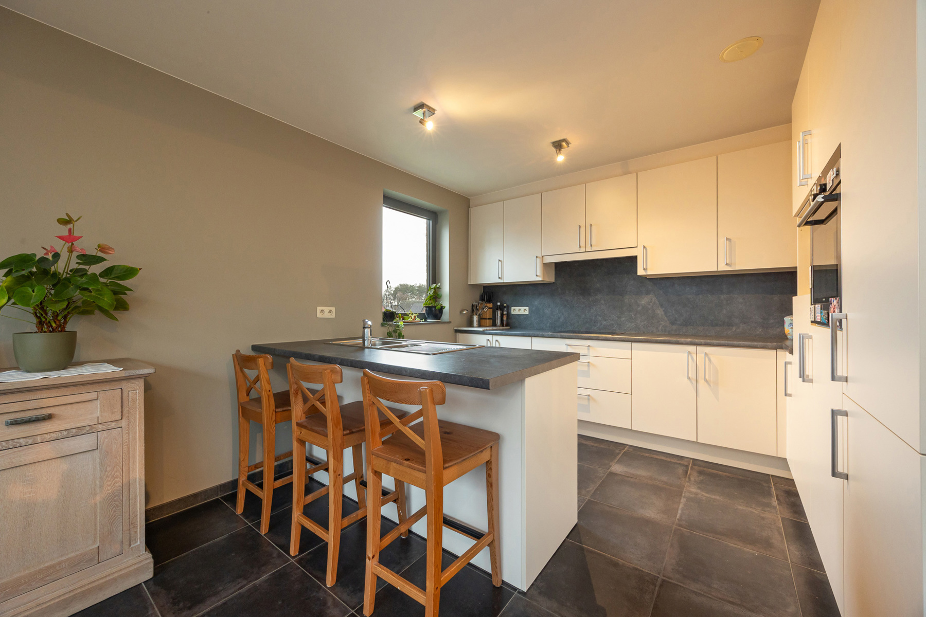 Prachtige duplex met zeer ruim terras en 4 slaapkamers - foto 3