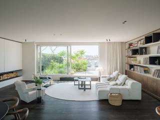 Exclusieve penthouse (ca. 221 m²) met o.m. twee slaapkamers met ensuite dressing en badkamer, een ingebouwde sauna en twee uitzonderlijke...