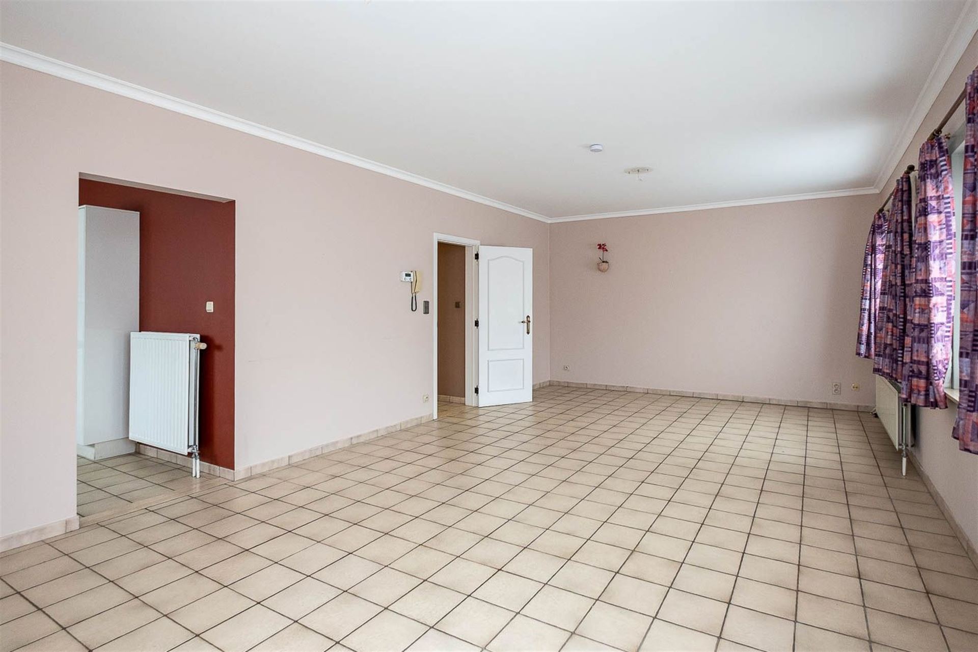 Appartement met 2 slaapkamers, inpandige garage met oprit en privé tuin 95m² - foto 4