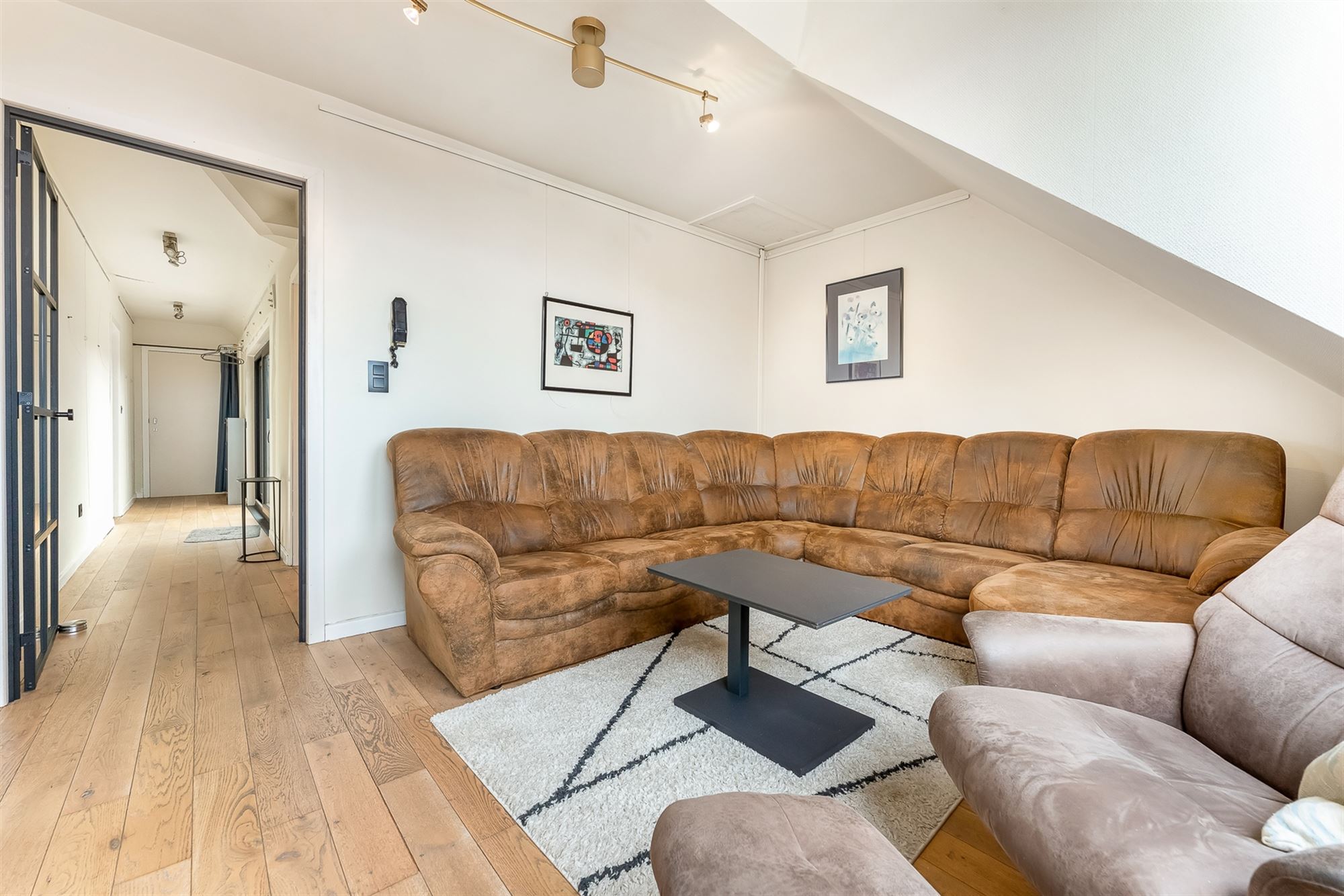 INSTAPKLAAR APPARTEMENT MET RUIM ZONNETERRAS PAL IN CENTRUM BALEN - foto 5