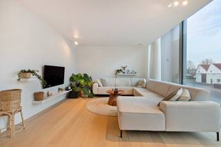 Op een uitstekende ligging in het centrum van Nazareth bevindt zich dit aangename en lichtrijke appartement op de eerste verdieping. Het...