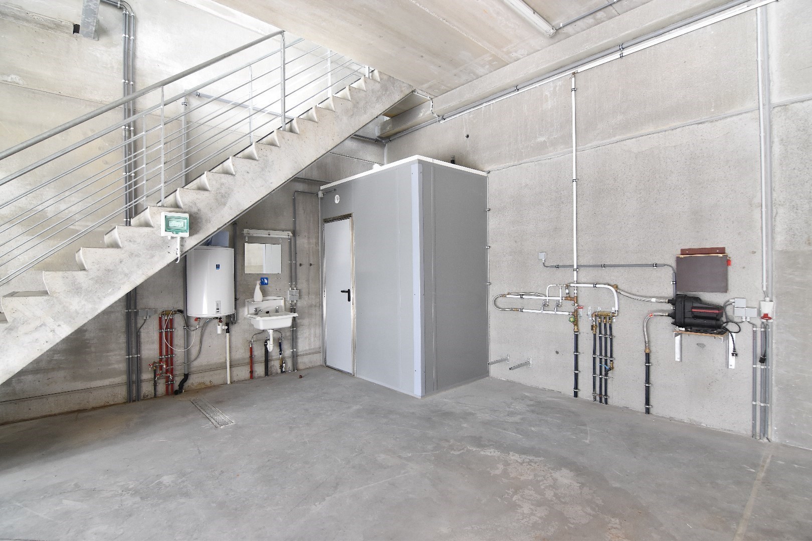 Commercial for rent in Sint-Michiels - photo 4