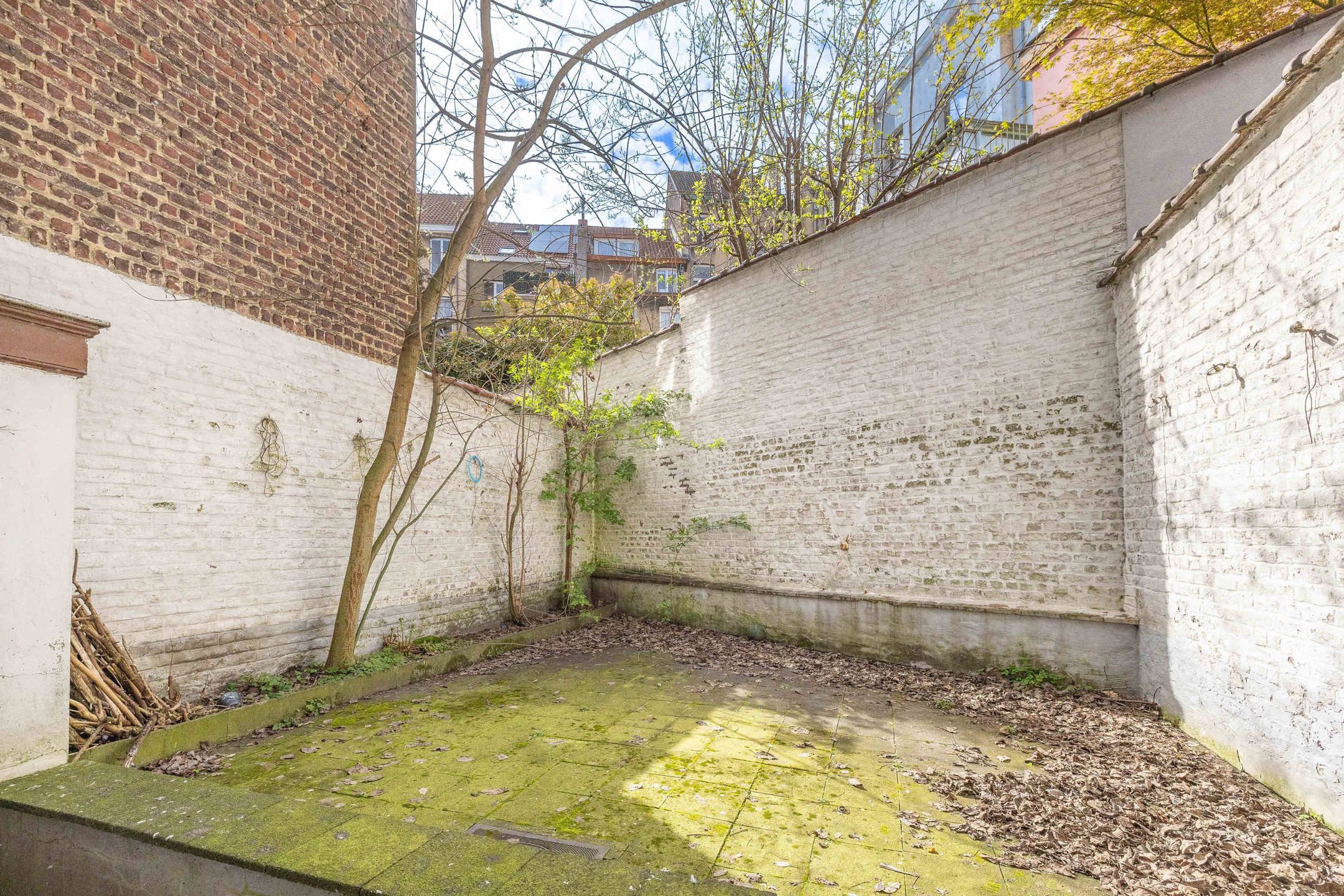 Schaarbeek, woning te renoveren met potentieel - foto 3