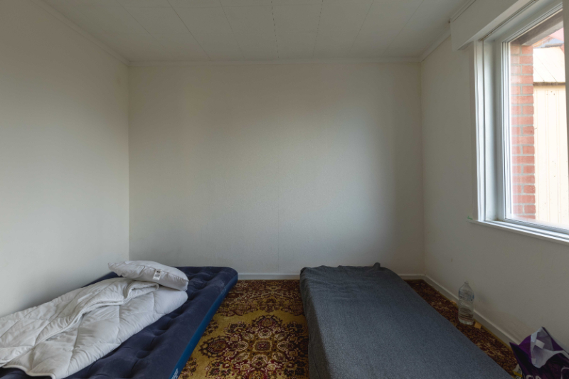 Roeselare. Opbrengsteigendom van 2 verhuurde appartementen en 1 aparte loods centraal tussen Rumbeke en Roeselare gelegen. Prijs bespreekbaar. - foto 5