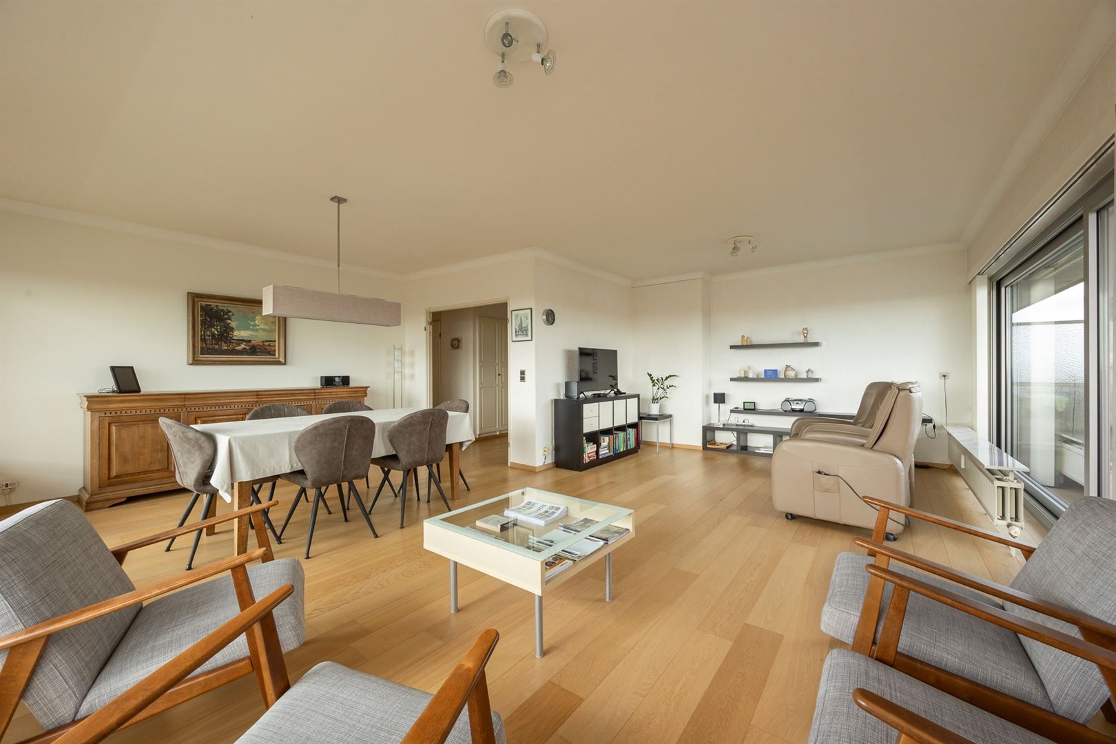 Apartment - photo 3