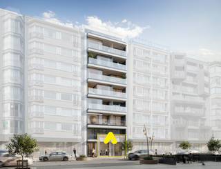Residentie RIVOLI is uitstekend gelegen in het hart van De Panne, op wandelafstand van het strand en de zeedijk. Deze bevinden zich op minder dan 500 meter en bieden een ruim aanbod aan gezellige restaurants en charmante cafés. Dankzij de centrale ligging nabij de Zeelaan zijn alle dagelijkse voorzieningen vlot bereikbaar, zoals bakkers, slagers, apotheek, bank, kledingwinkels en supermarkten.<br /><br />Het handelspand beschikt over een kelder en een fietsenberging. Het pand wordt <strong>casco opgeleverd</strong>, wat betekent dat het wind- en waterdicht is en volledig naar eigen wens kan worden ingericht.
<ul>
<li>Huurprijs: € 4.000 / maand</li>
<li>Notariële huur</li>
<li>Alle taksen en belastingen zijn ten laste van de huurder.</li>
<li>Syndic kosten: € 100 / maand</li>
<li>EPC: A</li>
</ul>
<br />!!! Bij start van de huurovereenkomst wordt de huurder vrijgesteld van de eerste 2 maand huur ten bedrage van € 8.000 !!!<br /><br /><br /><strong>Grondplan beschikbaar in bijlage.</strong>