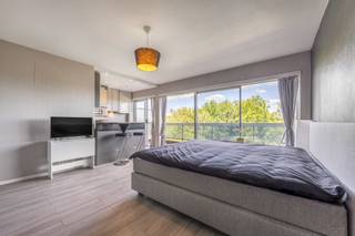 Luxueuze Design Studio op Toplocatie – 4e Verdieping met Ruim Terras en Groenzicht nabij Leiebos (Merksem)Deze volledig ingerichte designstudio,...