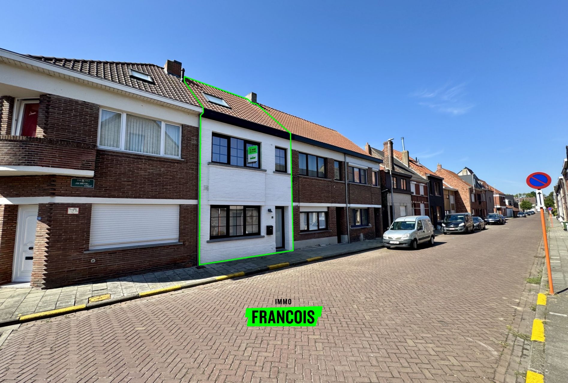 Gerenoveerde, bemeubelde woning te huur nabij het centrum van Eeklo. - foto 1