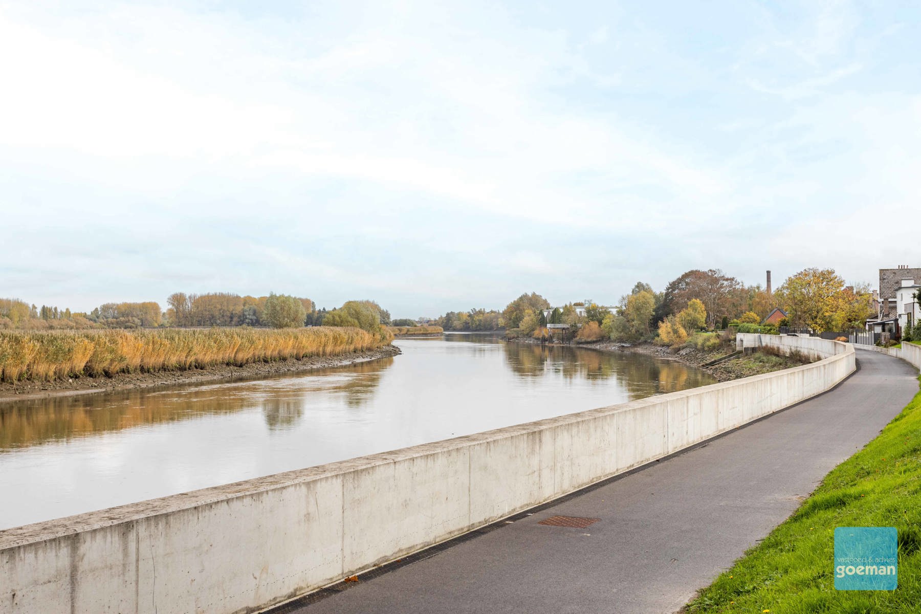 Ruim appartement met autostpl, ruim terras en scheldezicht  - foto 4