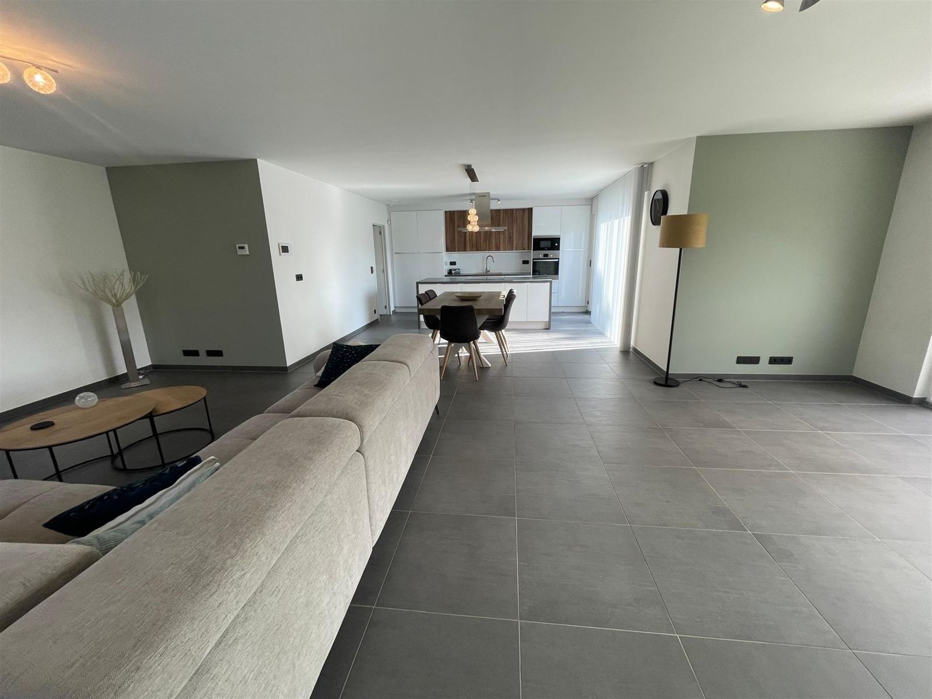 Prachtige recente woning met 3 grote slaapkamers en mooie tuin - foto 4