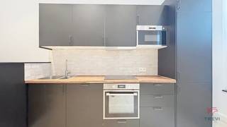 IXELLES, in de buurt van Place Flagey, dicht bij Place Fernand Coq, met veel winkels en vervoer, 1 slaapkamer appartement + kantoor van...