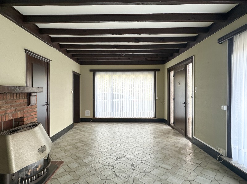 Halfopen bebouwing met oprit, garage en koer - foto 3