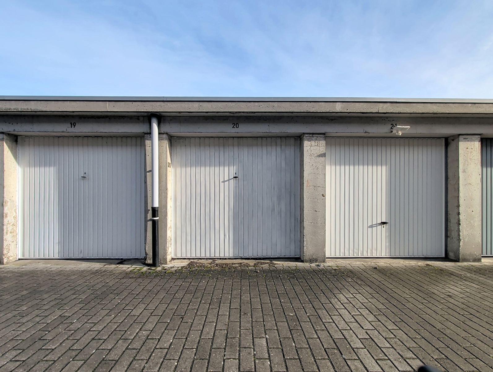DROGE GARAGEBOX IN 'BUIZEGEM' - foto 2