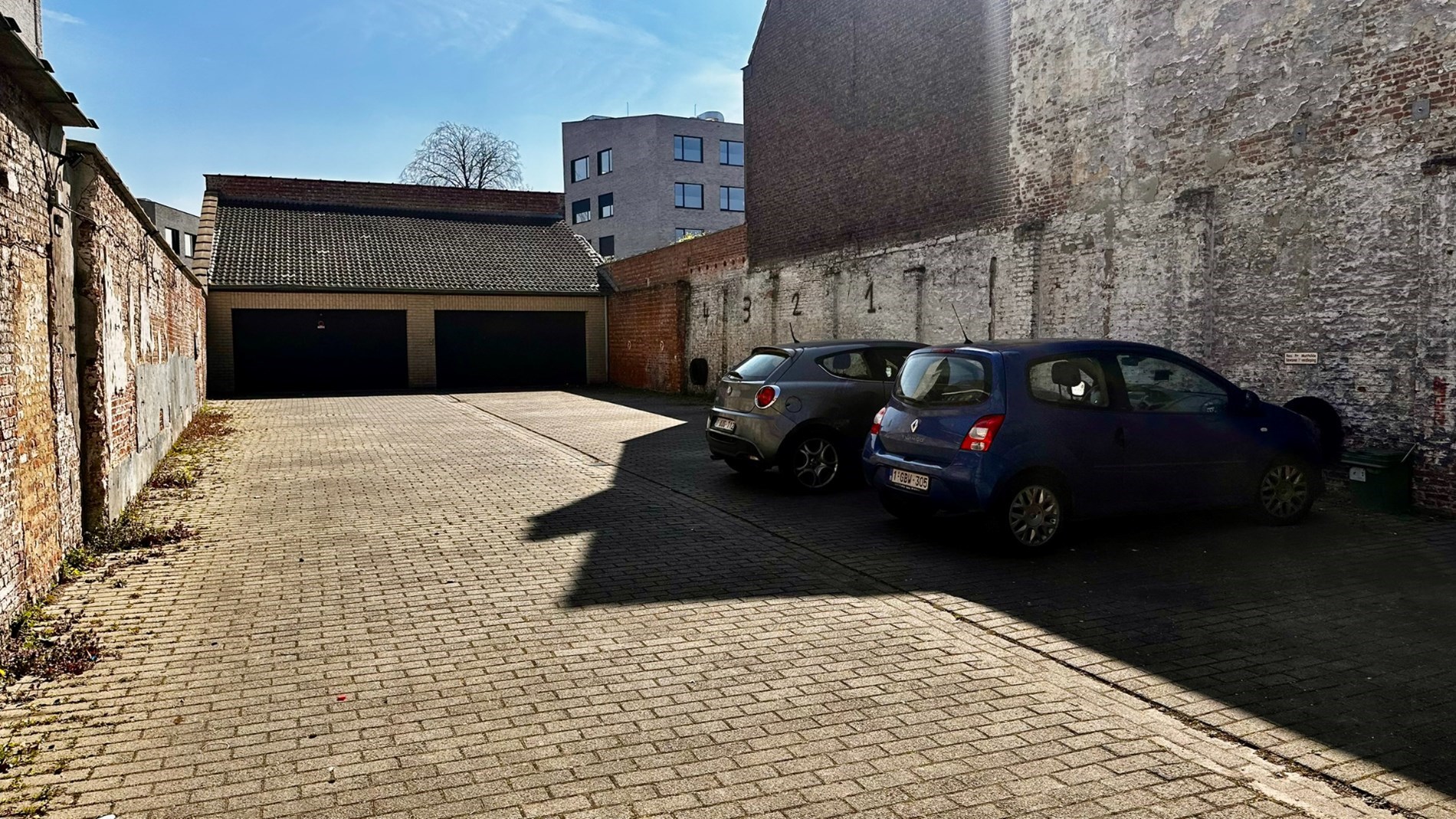 Autostaanplaats te Lokeren - Vrijheidsplein - foto 3