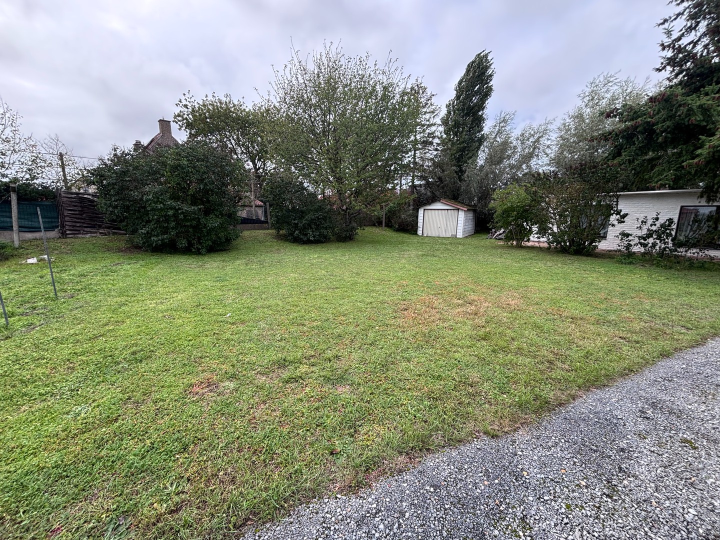 "Ruime bouwgrond van 1080 m² te koop aan de Koksijdesteenweg in het hart van Koksijde!" - foto 2