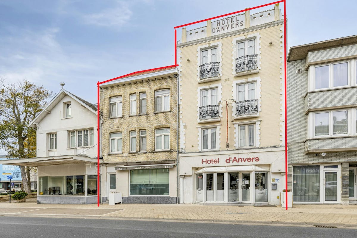 Hotel + handelshuis in de Zeelaan in De Panne - foto 1