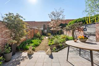 Herenwoning met zuidgerichte tuin van ca. 100 vierkante meter zonder inkijkIdeaal gelegen in een mooie straat nabij het Te Boelaerpark,...