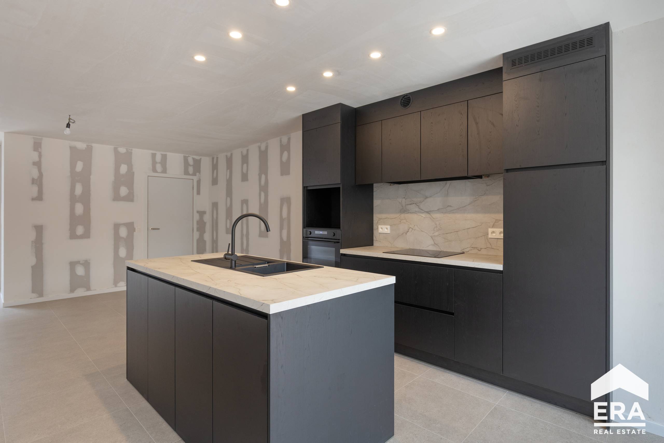 House for sale in Zwevezele with 4 bedrooms - photo 4