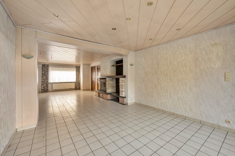 Ruime gezinswoning met 4 slaapkamers, inpandige garage en zonnige tuin - foto 3