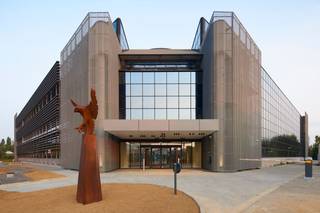 Kantoorruimte van 2.161 m²  te huur nabij de R0Ontdek dit kwalitatieve en moderne kantoorgebouw “Falcon”, strategisch gelegen nabij de R0 met een...