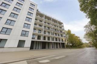 CENTRALLY LOCATED APP. WITH 2 BEDROOMS + TERRACEIn Sint-Lambrechts-Woluwe we find this beautiful residence located in the Neerveldstraat. In...