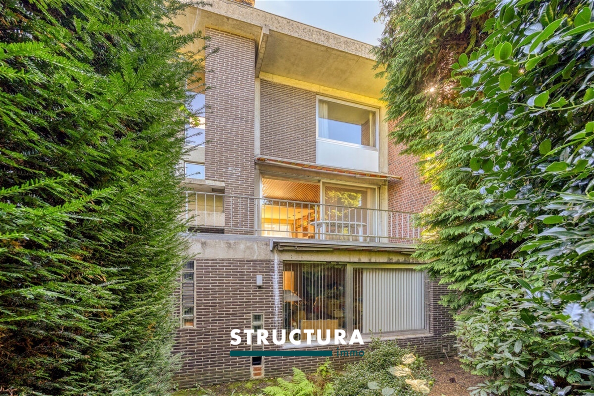 Karaktervolle woning met praktijk en 4 kamers - foto 2