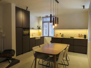 Deze charmante woning bevindt zich in het hart van Lier, op wandelafstand van het gezellige Zimmerplein. Achter de authentieke buitenkant...