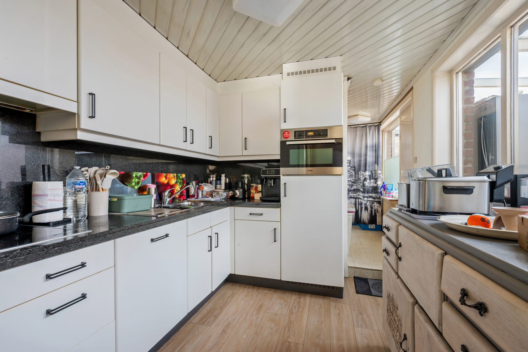 Instapklare woning met 2 garages en uitweg - foto 5