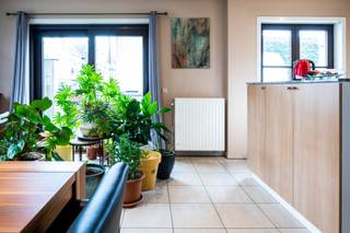 Roeselare : Ruim en lichtrijk appartement in een aangenaam woonerf met 1 slpks 83 m².Op zoek naar een instapklaar en comfortabel appartement? Dit...