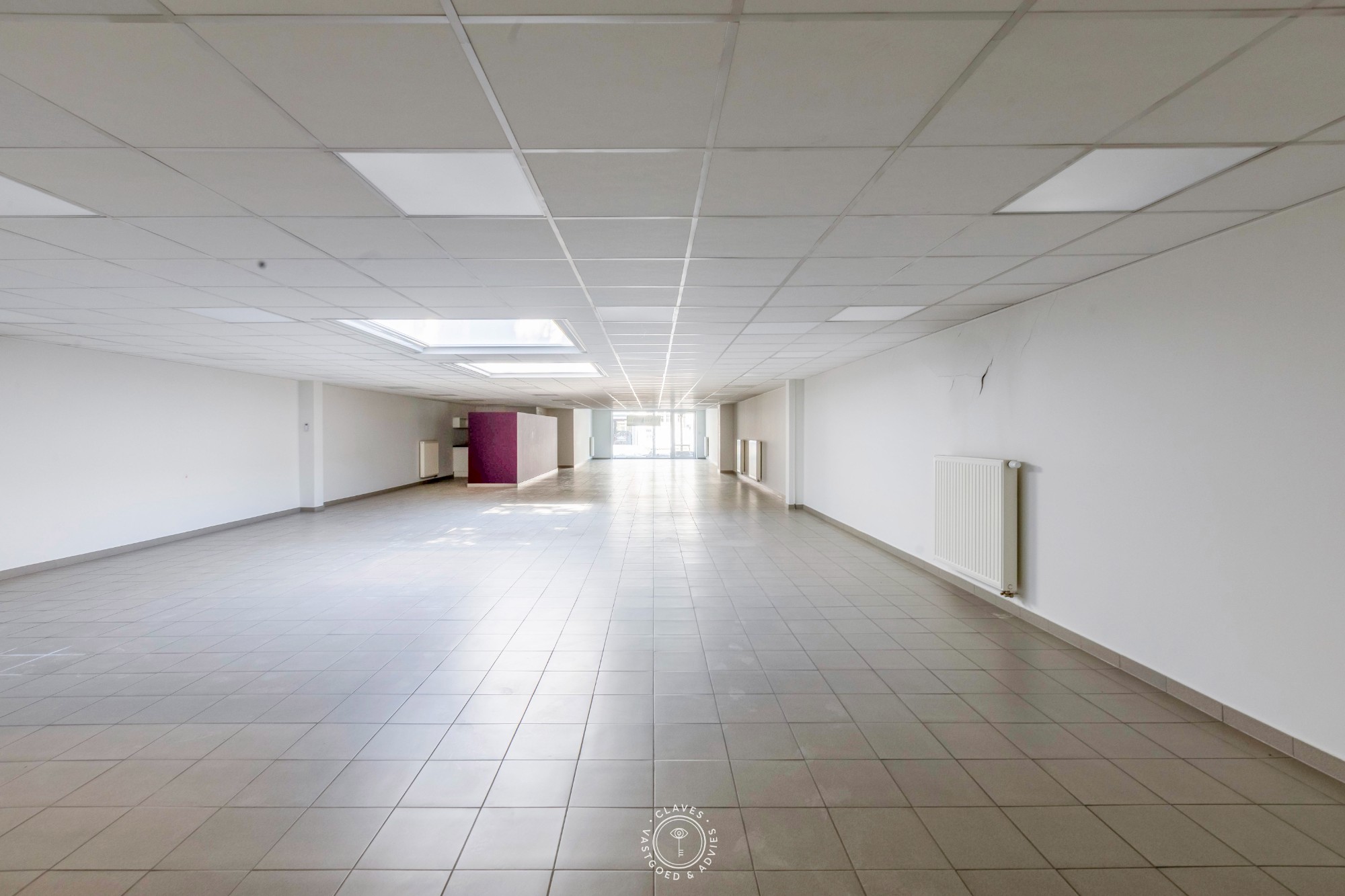 Commercial à louer à Saint-Nicolas - photo 2