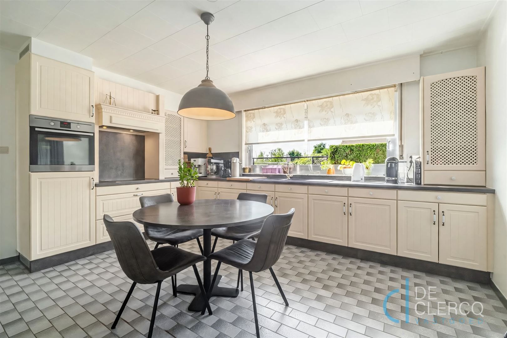 Bungalow met grote tuin en garage te koop in Laarne! - foto 5