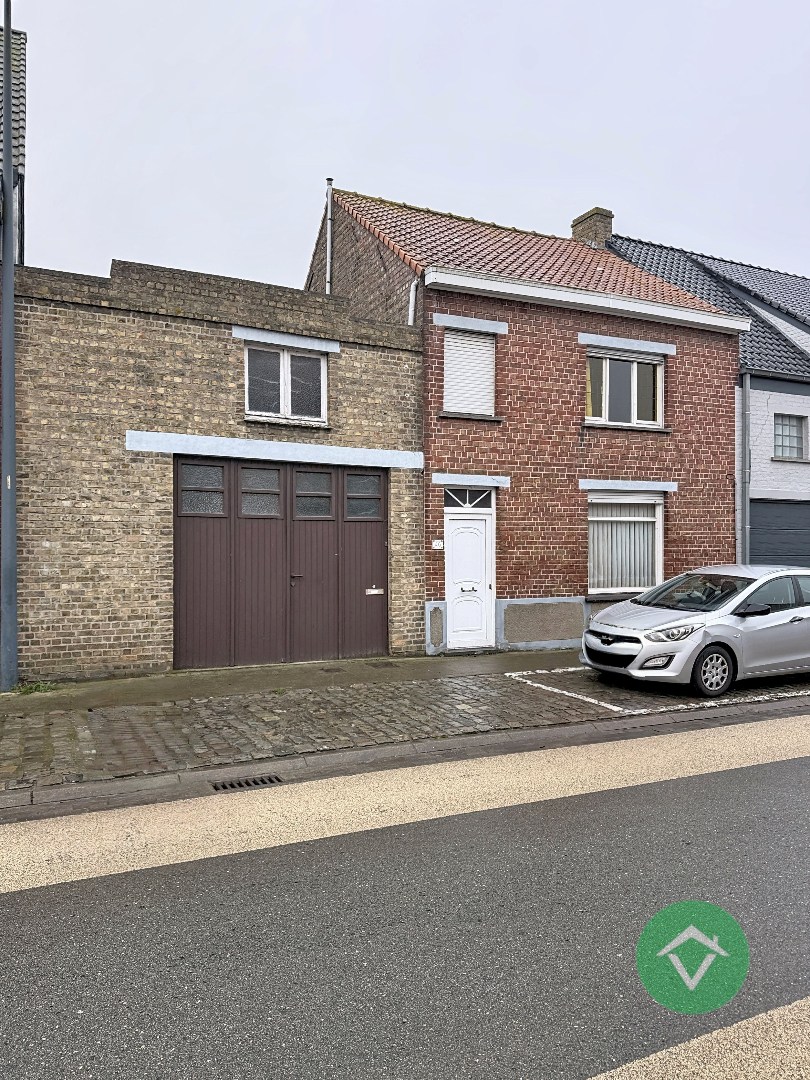 Woning met kleine loods te Gistel - foto 1