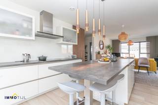 Dit prachtige appartement bevindt zich in een kleinschalig woonproject, gelegen aan een natuurgebied, en biedt een ideale combinatie van...