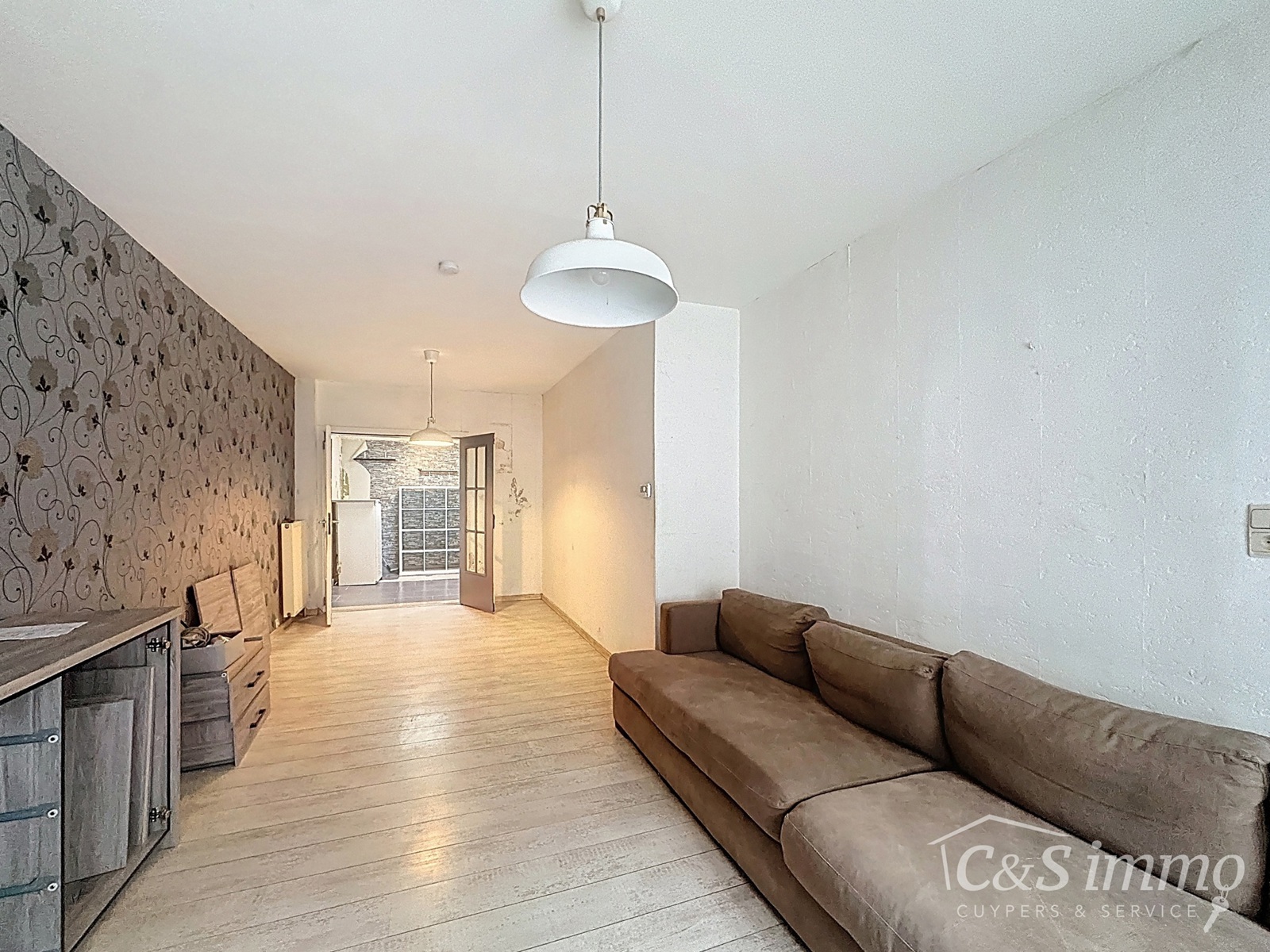 Te renoveren woning op toplocatie in Merksem - foto 4