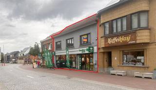 Investeringseigendom te koop, verhuurd aan de kwalitatieve huurder ‘Carrefour Express’.Dit betreft een pand met een gelijkvloerse opp. van 486 m²,...