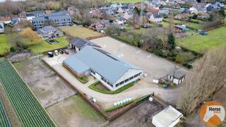 BORNEM – Professionele paardenaccommodatie met villa op 3HAIn het groene Bornem bevindt zich deze volledig uitgeruste en professioneel ingerichte...