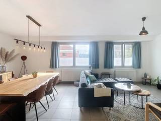 Moderne appartement, gelegen in het hart van Leuven!Het appartement bestaat uit een zeer ruime en lichtrijke leefruimte die toegang biedt tot de open...