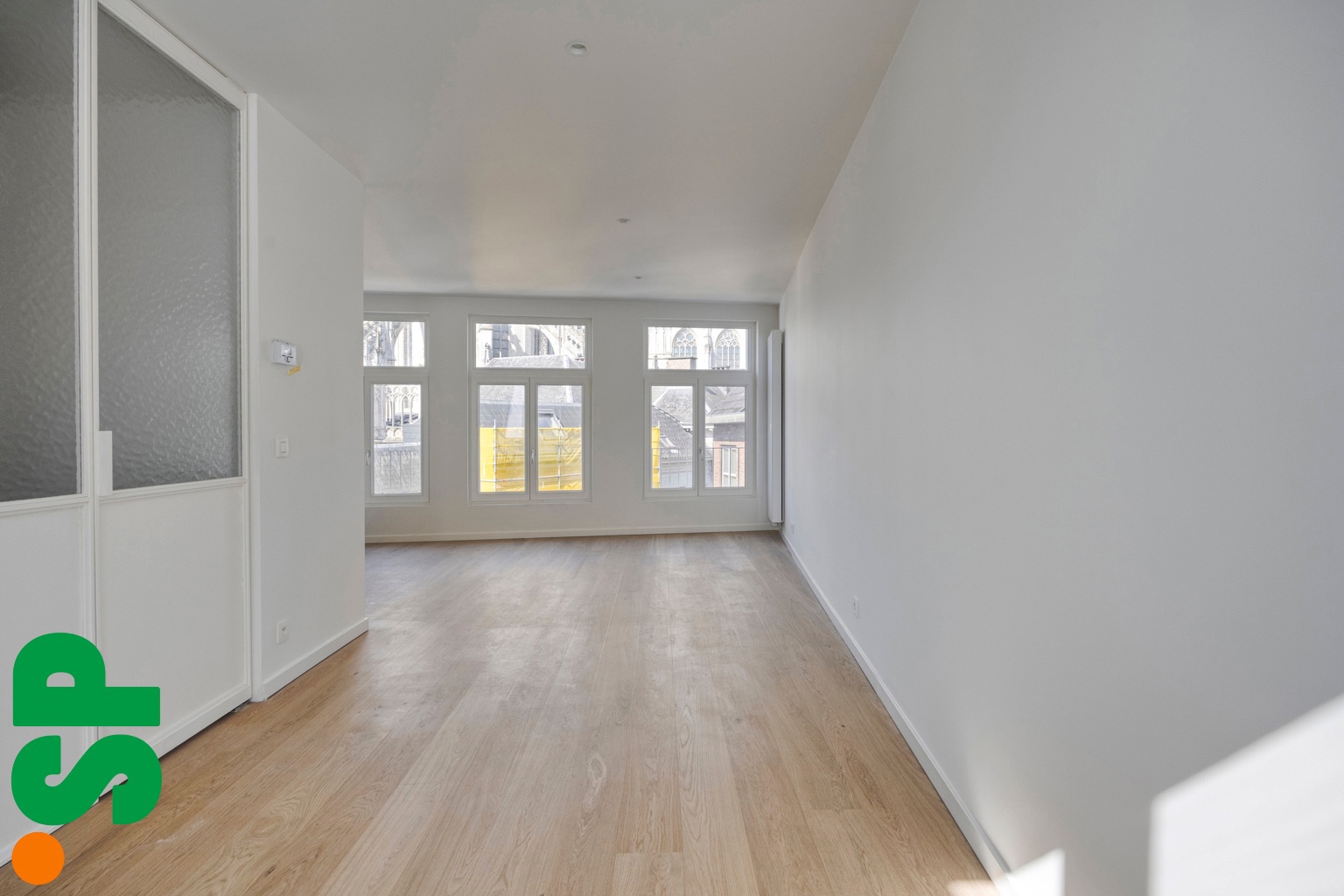 Exclusief gerenoveerd app met kathedraalzicht in hartje Stad - foto 4