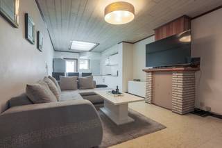 Te renoveren, ruime woning met 4 slaapkamers, tuinterras en kleine garage (elektriciteit goedgekeurd, 171 m² bruikbare vloeroppervlakte volgens EPC...)