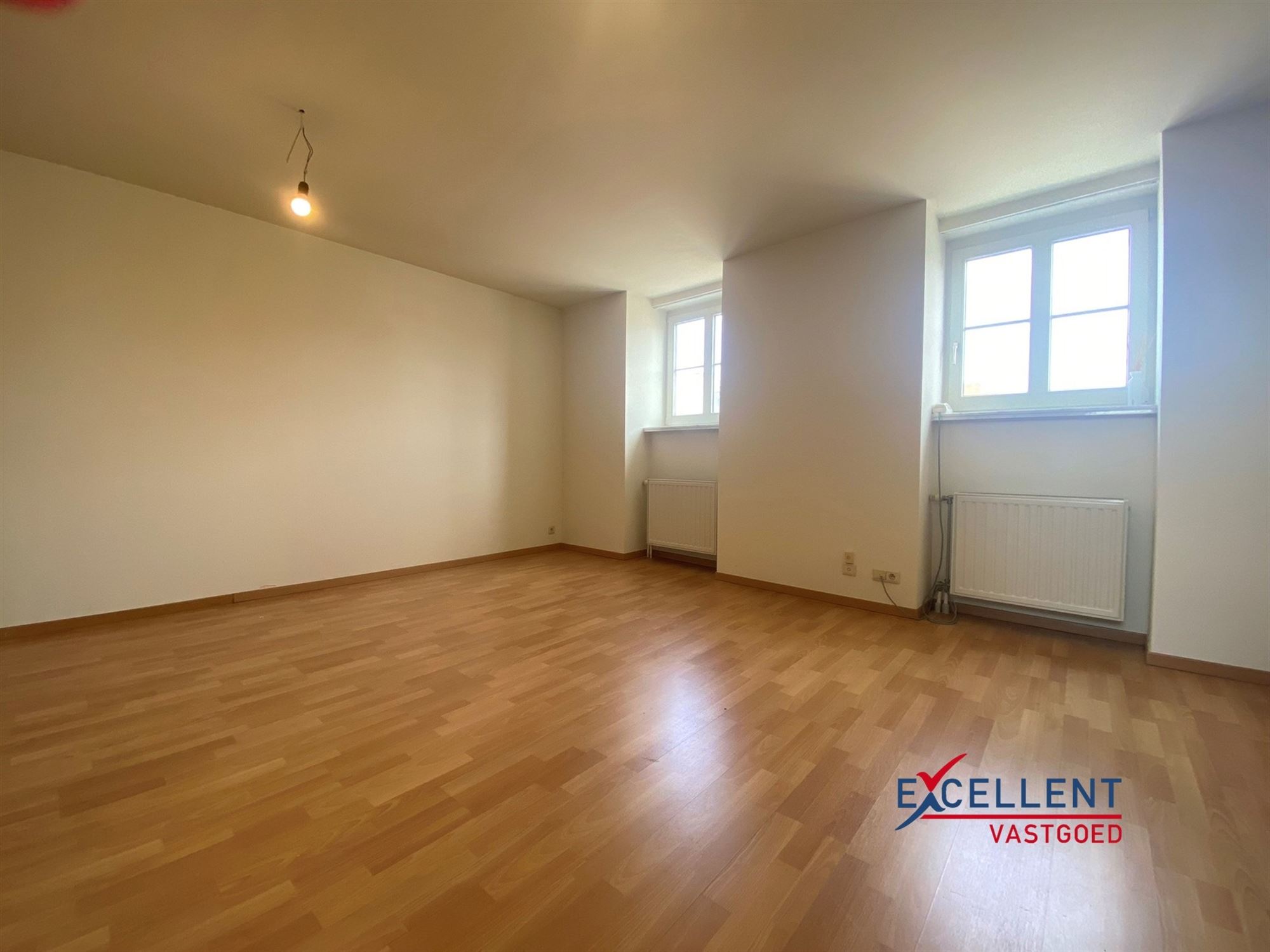 Moderne praktijkruimte te huur op de Markt van Deinze - foto 4