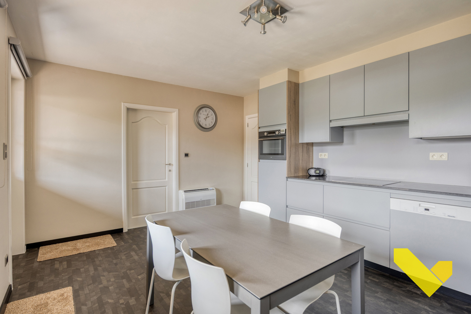 Instapklare open bebouwing gelegen in een groene omgeving! - foto 4