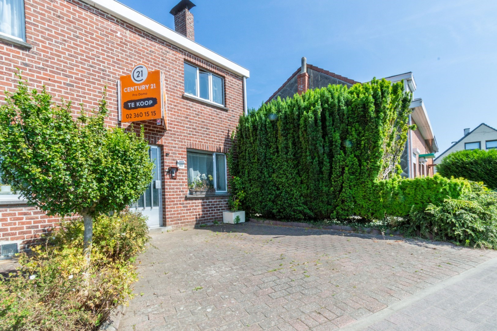 DRIEGEVEL WONING MET 2 SLAAPKAMERS &amp; TUIN ! - foto 3