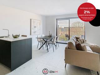 <h1><span>Dit ruime appartement is gelegen in de Burgemeester Bollenstraat in Hasselt</span></h1>
In een rustige straat in het centrum van Hasselt ontdek je dit instapklare appartement te koop, waar hedendaags wonen en energiezuinigheid samenkomen. De ideale plek voor wie op zoek is naar een comfortabele thuis of een slimme investering, vlak bij winkels, horeca, parken en openbaar vervoer.<br /><br />Het appartement is goed ingedeeld en combineert ruimte, licht en afwerking. De open leefruimte is lichtrijk en sluit mooi aan op een uitgeruste open keuken met eiland, voorzien van kwalitatieve toestellen en moderne materialen. Je geniet van twee slaapkamers met parketvloer, een strakke badkamer met douche en lavabo, een apart gastentoilet en overal vloerverwarming voor extra comfort. Buiten is er een privéterras.<br /><br />Dankzij een warmtepomp, zonnepanelen en uitstekende isolatie behaalt dit appartement een EPC A-score, wat zorgt voor lage verbruikskosten. Er is ook een wachtleiding voorzien voor het plaatsen van een laadpaal.<br /><br /><strong>Wat is er INBEGREPEN?</strong>

<ul>
	<li>Gemeenschappelijke fietsenberging</li>
	<li>Het appartement is professioneel geschilderd ter waarde van € 7.000</li>
	<li>Verlichting werd reeds geïnstalleerd ter waarde van € 1.500</li>
</ul>
<strong>Zin om dit appartement van dichtbij te ontdekken?</strong><br />Mail carine@optie-m.be of bel haar op 0478 41 58 70. Ze maakt graag tijd voor jou!<br /><br />*Prijs is exclusief kelderberging en aansluitkosten<br /><br />Wens je graag een gratis en vrijblijvende schatting van je woning? Contacteer ons gerust voor een afspraak.<br /><br />VG - WG -  GMO - GVKR - GVV