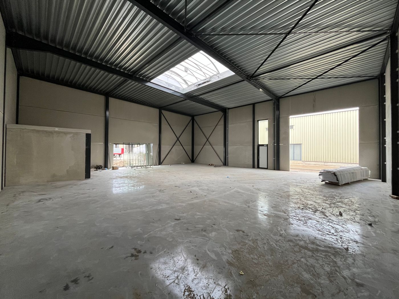 267 m² nieuwbouw KMO-unit nabij de E40 in Wetteren te koop - foto 3