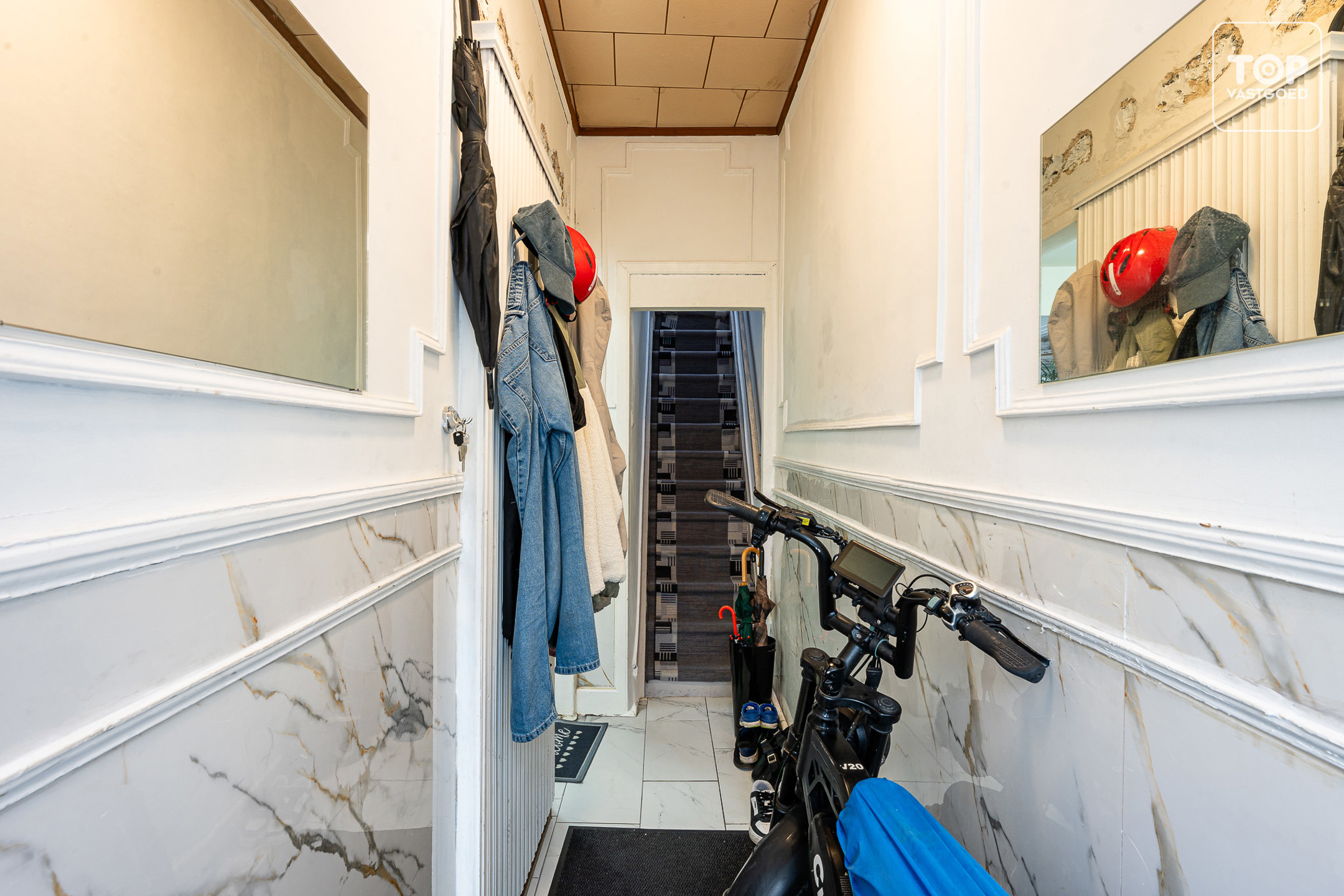 Centraal gelegen, gerenoveerde ééngezinswoning met 3 slaapkamers.  - foto 2