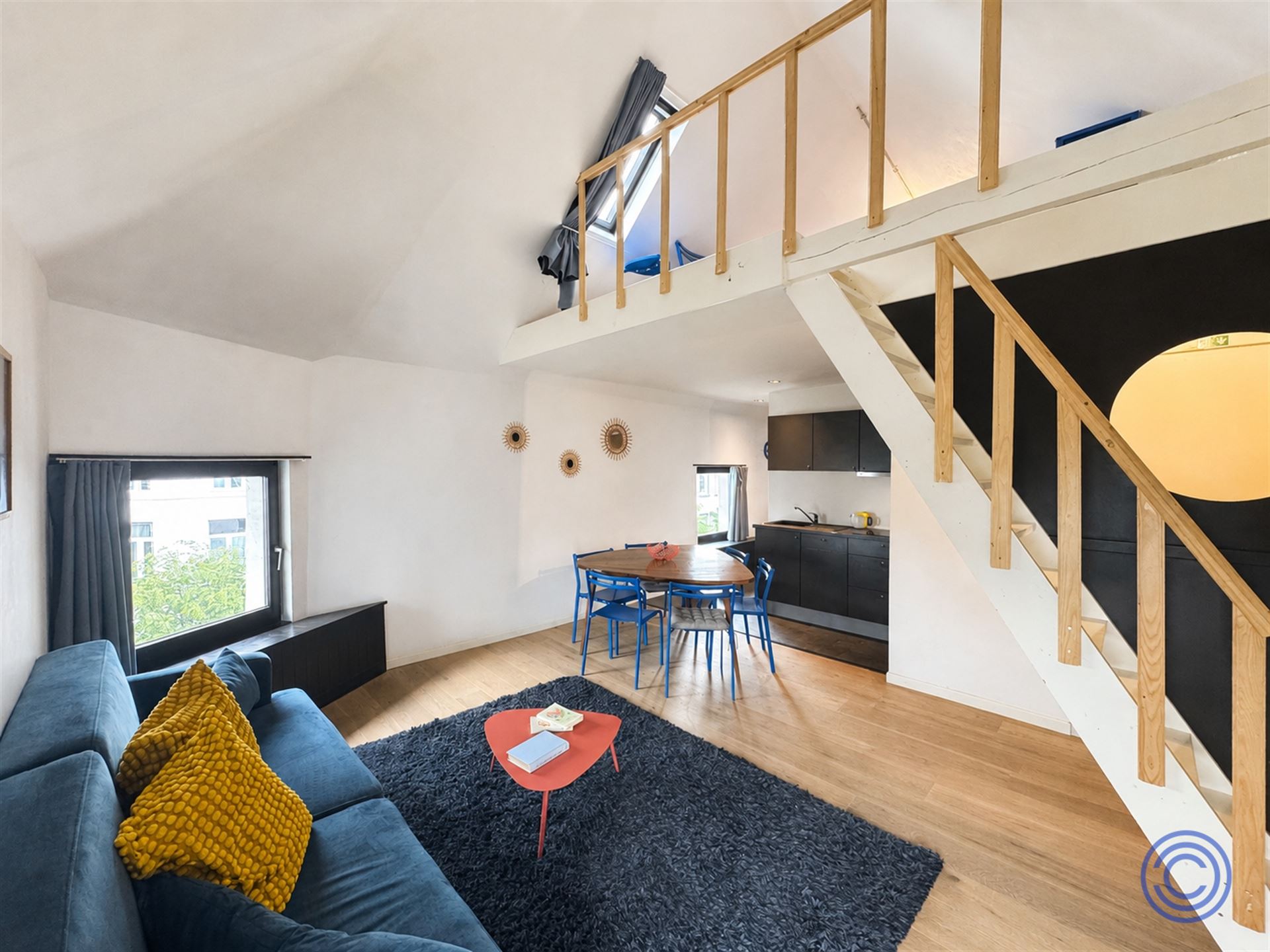 Volledig gemeubeld duplex appartement van ca. 80 m² op Marnixplaats! - foto 2
