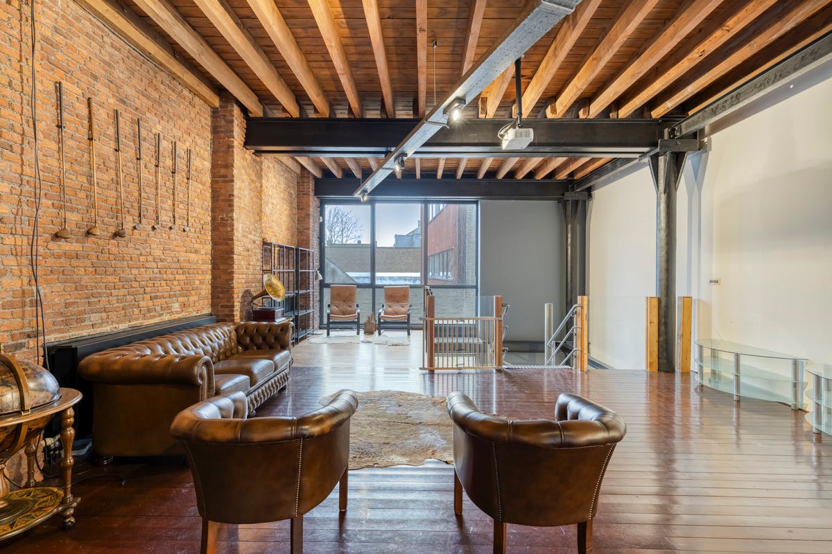 Loft duplex industriel de caractère à Gand - photo 2