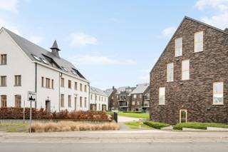 Op zoek naar een energiezuinig en instapklaar appartement in een aangename omgeving? Ontdek dit lichtrijke hoekappartement gelegen te Wetteren.Dit...
