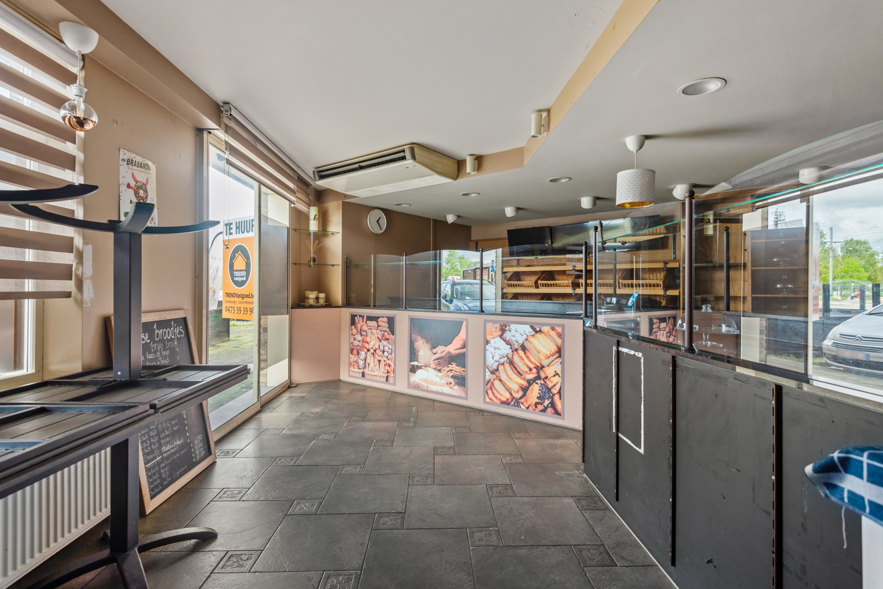 Ingerichte handelsruimte op de gelijkvloerse verdieping.  - foto 3