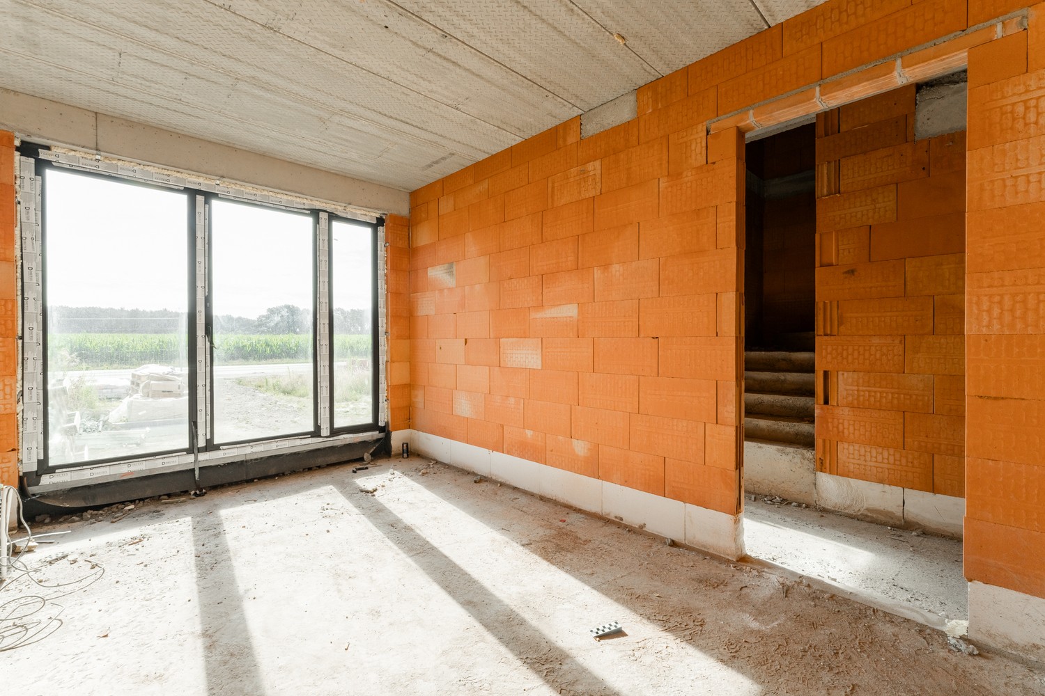 Ruime half open SEMI CASCO gezinswoning op een mooi perceel - foto 5